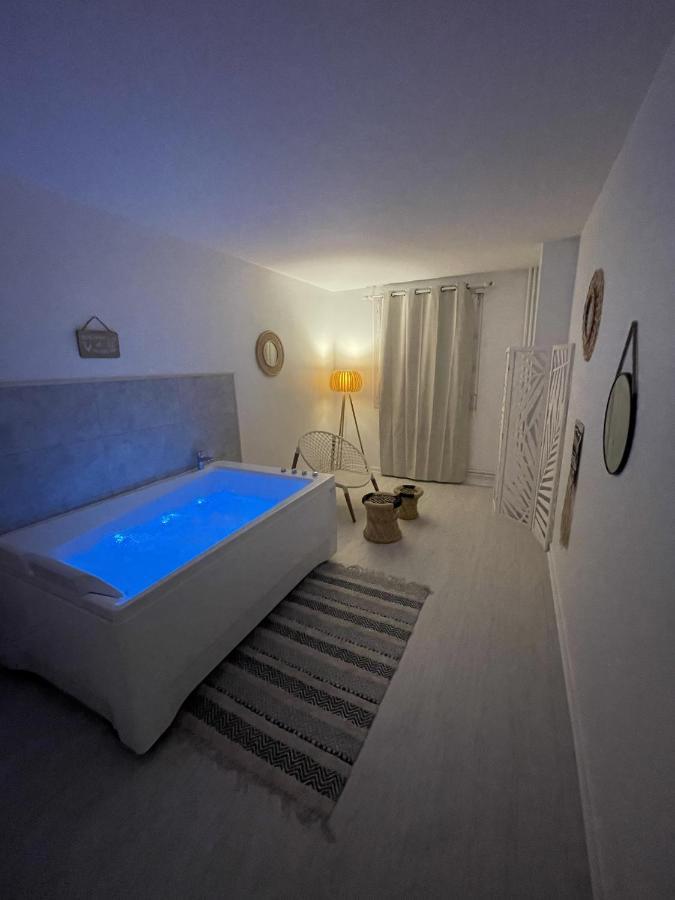 Le Chateaucreux - Cosy & Spa Saint-Etienne  Esterno foto